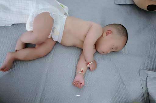 中国澳门没满月的宝宝